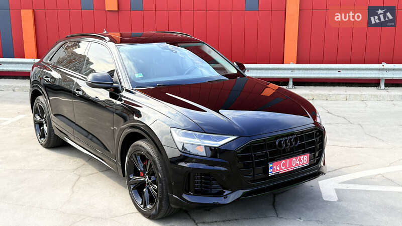 Внедорожник / Кроссовер Audi Q8 2019 в Киеве