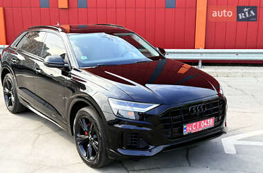 Внедорожник / Кроссовер Audi Q8 2019 в 