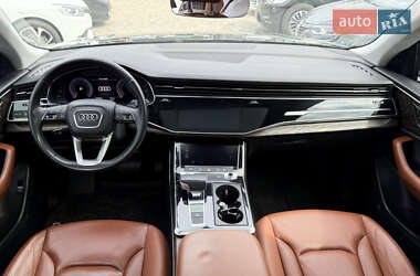 Внедорожник / Кроссовер Audi Q8 2019 в 