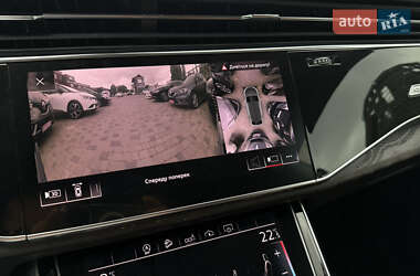 Внедорожник / Кроссовер Audi Q8 2019 в 