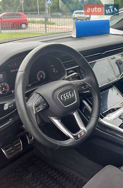 Внедорожник / Кроссовер Audi Q8 2019 в 