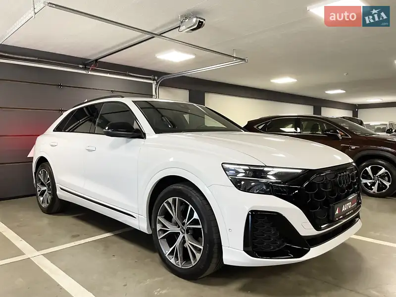 Внедорожник / Кроссовер Audi Q8 2024 в 