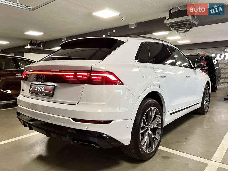 Позашляховик / Кросовер Audi Q8 2024 в Львові