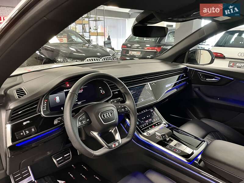 Позашляховик / Кросовер Audi Q8 2024 в Львові