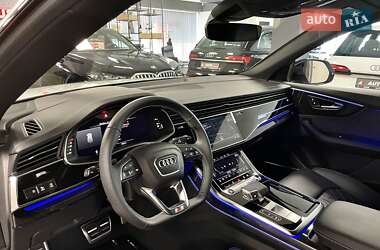 Позашляховик / Кросовер Audi Q8 2024 в 
