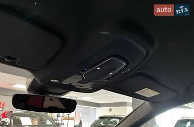 Позашляховик / Кросовер Audi Q8 2024 в 