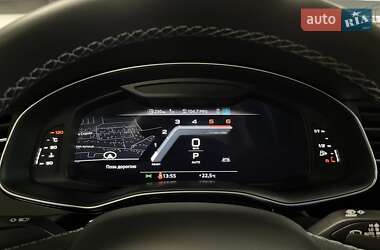 Позашляховик / Кросовер Audi Q8 2024 в 
