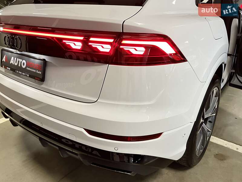 Позашляховик / Кросовер Audi Q8 2024 в Львові