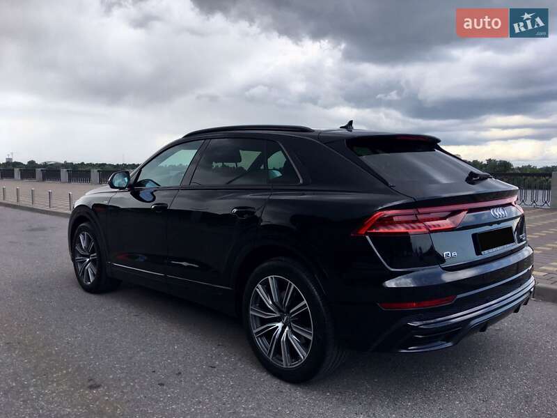 Внедорожник / Кроссовер Audi Q8 2018 в Киеве
