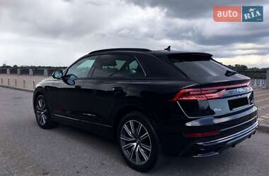 Внедорожник / Кроссовер Audi Q8 2018 в 