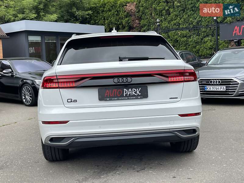 Внедорожник / Кроссовер Audi Q8 2021 в Киеве