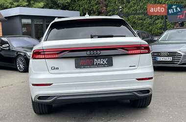 Внедорожник / Кроссовер Audi Q8 2021 в 