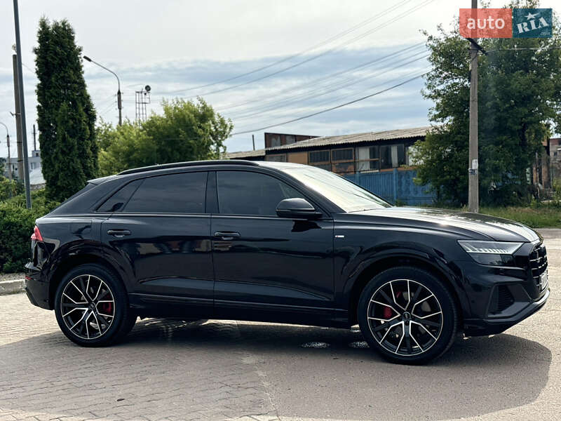 Внедорожник / Кроссовер Audi Q8 2019 в Сумах