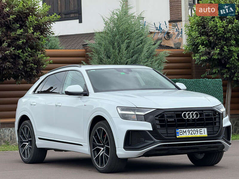 Внедорожник / Кроссовер Audi Q8 2020 в Киеве