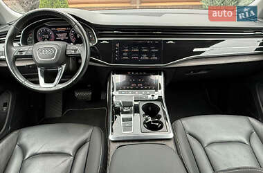 Внедорожник / Кроссовер Audi Q8 2020 в 