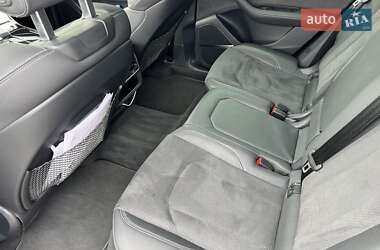 Внедорожник / Кроссовер Audi Q8 2023 в 