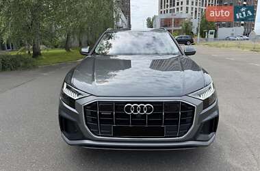 Внедорожник / Кроссовер Audi Q8 2018 в 