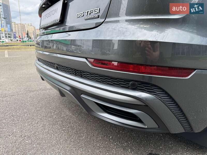 Внедорожник / Кроссовер Audi Q8 2018 в Киеве