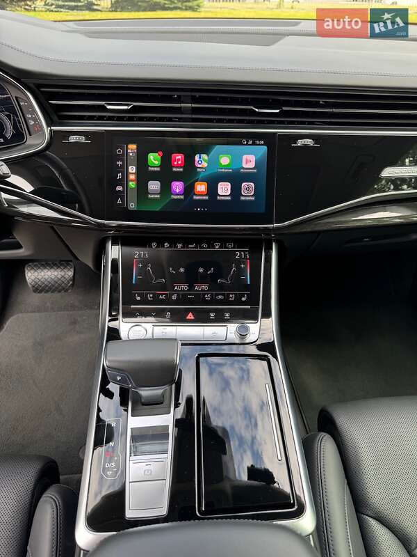 Внедорожник / Кроссовер Audi Q8 2018 в Киеве