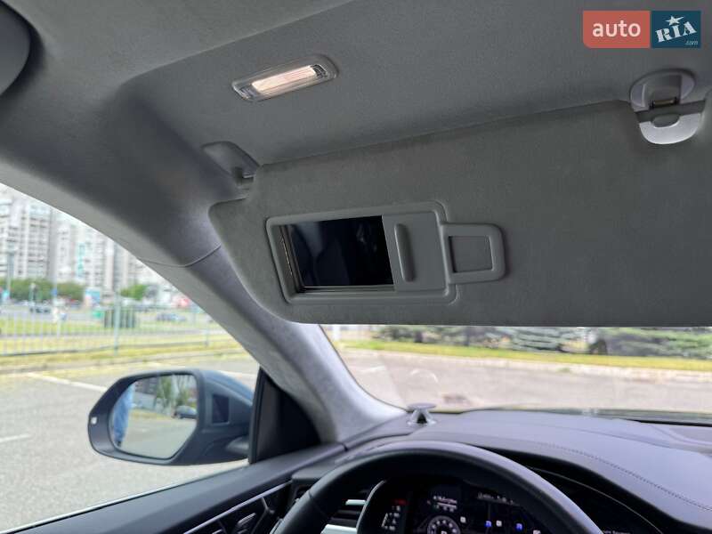 Внедорожник / Кроссовер Audi Q8 2018 в Киеве