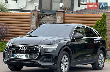 Внедорожник / Кроссовер Audi Q8 2019 в 