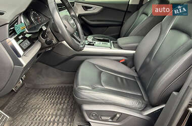 Внедорожник / Кроссовер Audi Q8 2019 в 