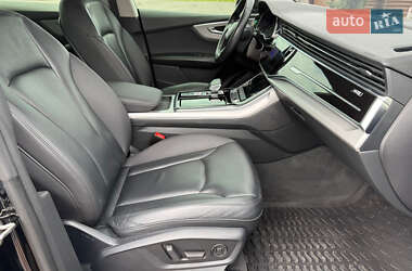 Внедорожник / Кроссовер Audi Q8 2019 в 
