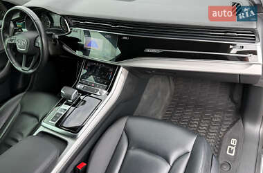 Внедорожник / Кроссовер Audi Q8 2019 в 