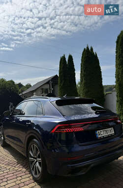 Позашляховик / Кросовер Audi Q8 2019 в 