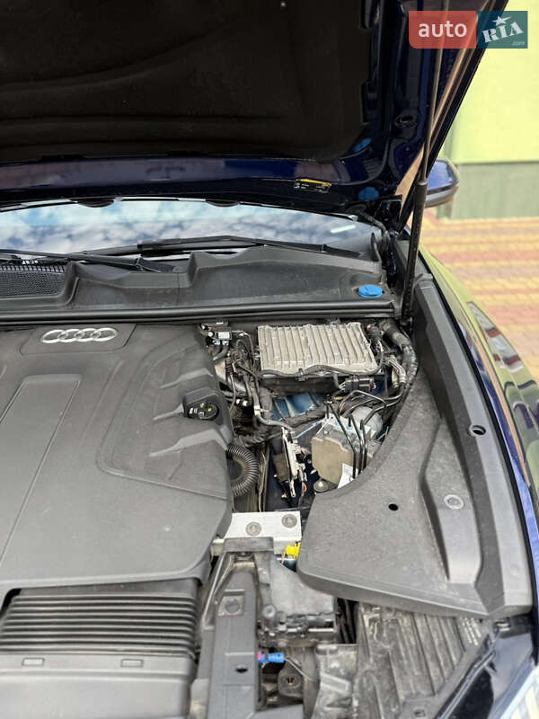 Внедорожник / Кроссовер Audi Q8 2019 в Виноградове