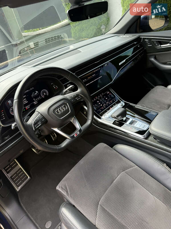 Внедорожник / Кроссовер Audi Q8 2019 в Виноградове
