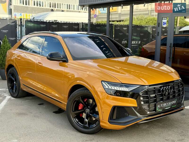 Внедорожник / Кроссовер Audi Q8 2018 в 