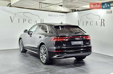 Внедорожник / Кроссовер Audi Q8 2022 в 