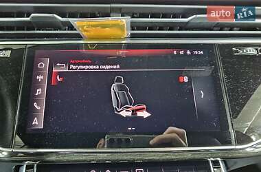 Внедорожник / Кроссовер Audi Q8 2022 в 