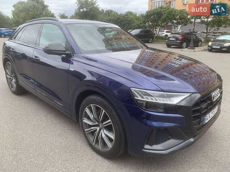 Внедорожник / Кроссовер Audi Q8 2019 в Киеве