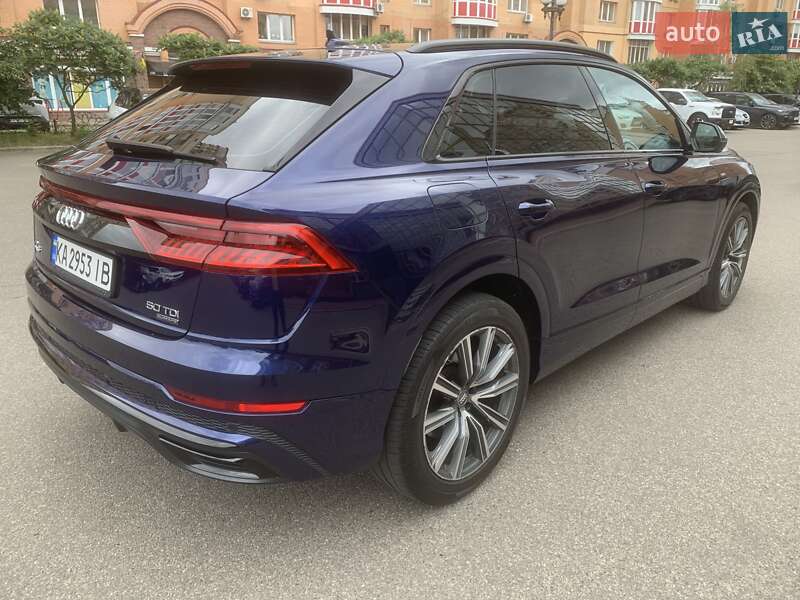 Внедорожник / Кроссовер Audi Q8 2019 в Киеве