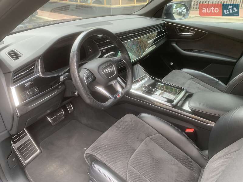Внедорожник / Кроссовер Audi Q8 2019 в Киеве