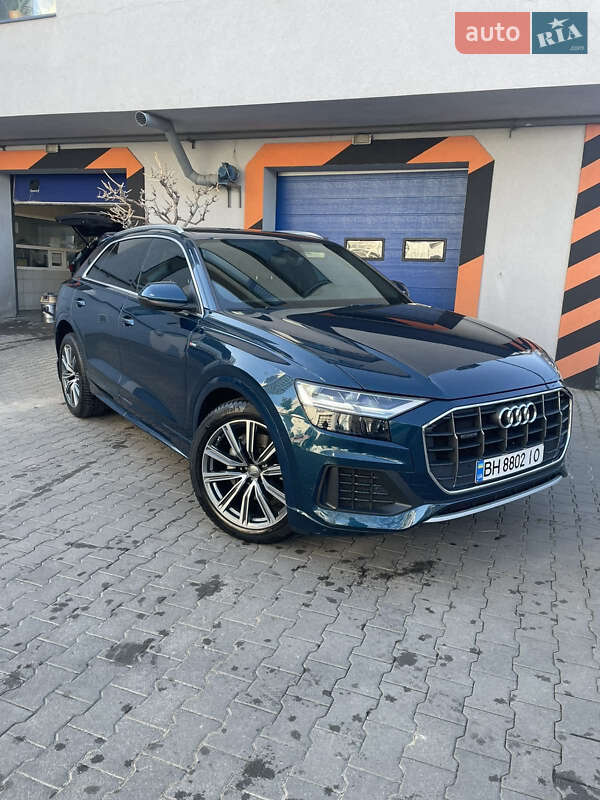 Позашляховик / Кросовер Audi Q8 2019 в Одесі