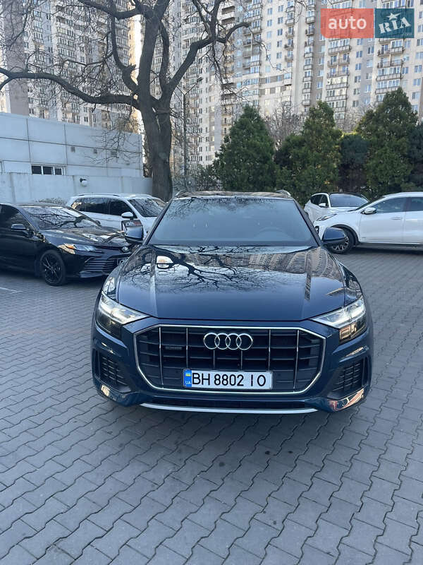 Позашляховик / Кросовер Audi Q8 2019 в Одесі