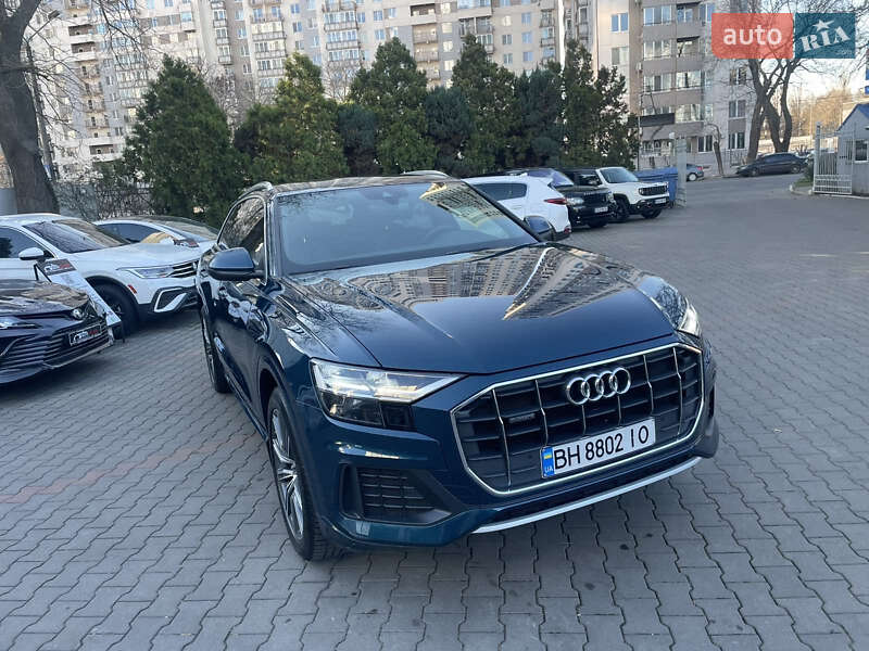 Позашляховик / Кросовер Audi Q8 2019 в Одесі