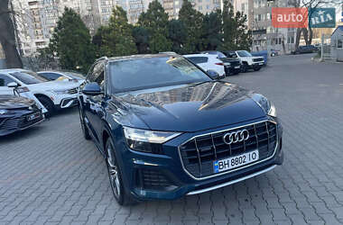 Позашляховик / Кросовер Audi Q8 2019 в 