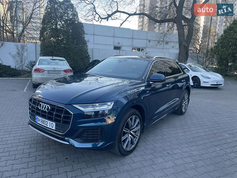Позашляховик / Кросовер Audi Q8 2019 в Одесі