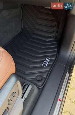 Внедорожник / Кроссовер Audi Q8 2020 в 