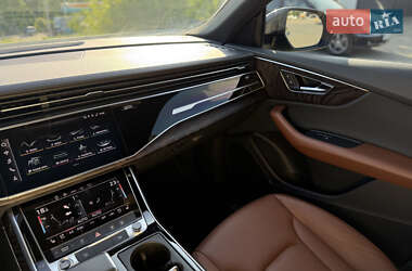 Внедорожник / Кроссовер Audi Q8 2020 в 