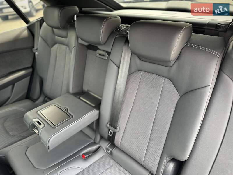 Позашляховик / Кросовер Audi Q8 2025 в Києві