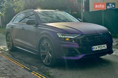 Внедорожник / Кроссовер Audi Q8 2021 в 