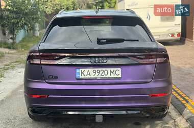 Внедорожник / Кроссовер Audi Q8 2021 в 