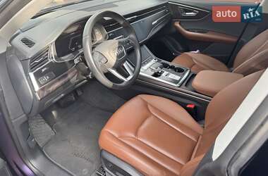Внедорожник / Кроссовер Audi Q8 2021 в 