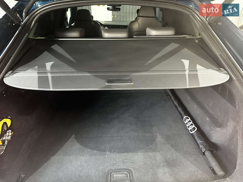 Внедорожник / Кроссовер Audi Q8 2022 в Броварах