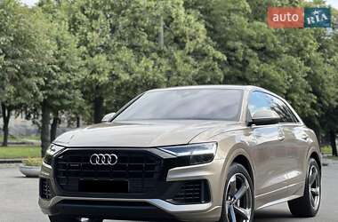 Позашляховик / Кросовер Audi Q8 2018 в Дніпрі